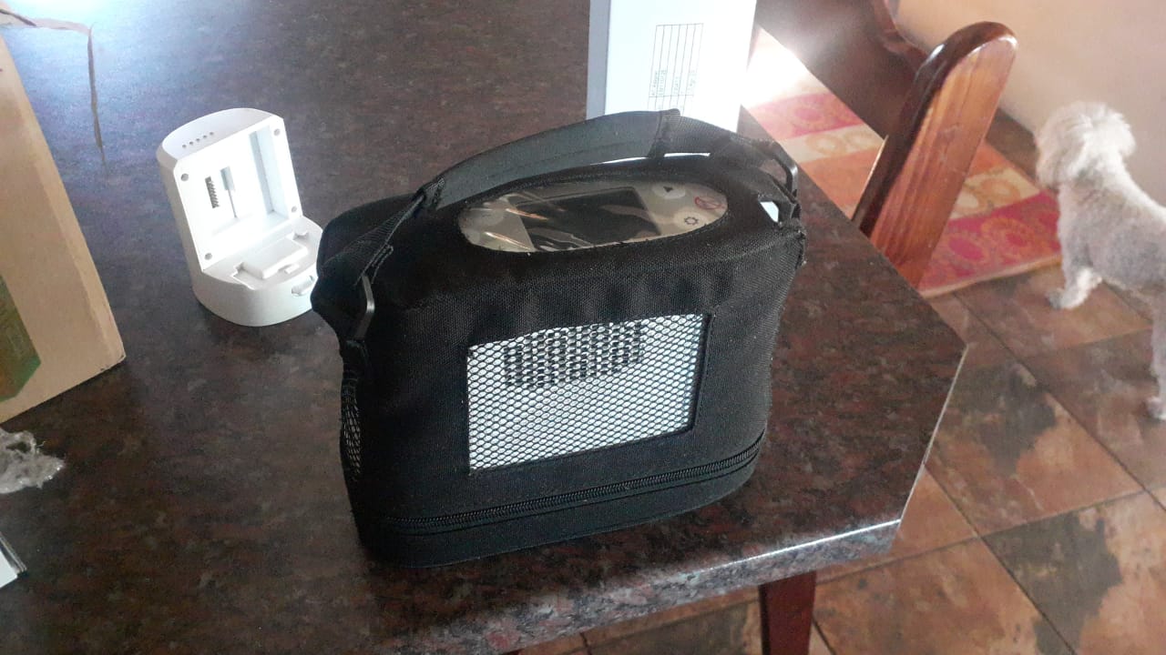 Portable oxygen concentrator