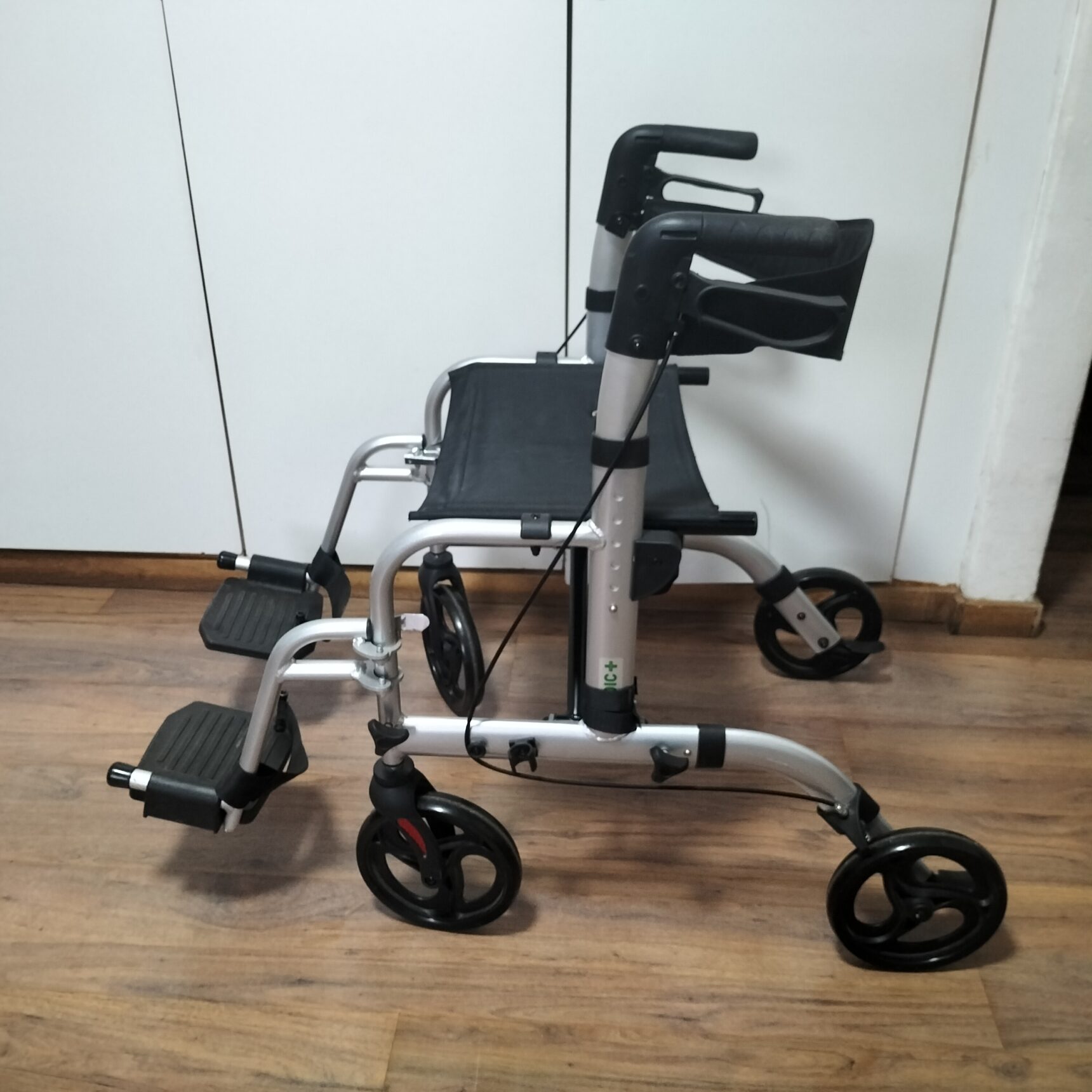 2 in 1 walker/wheelchair