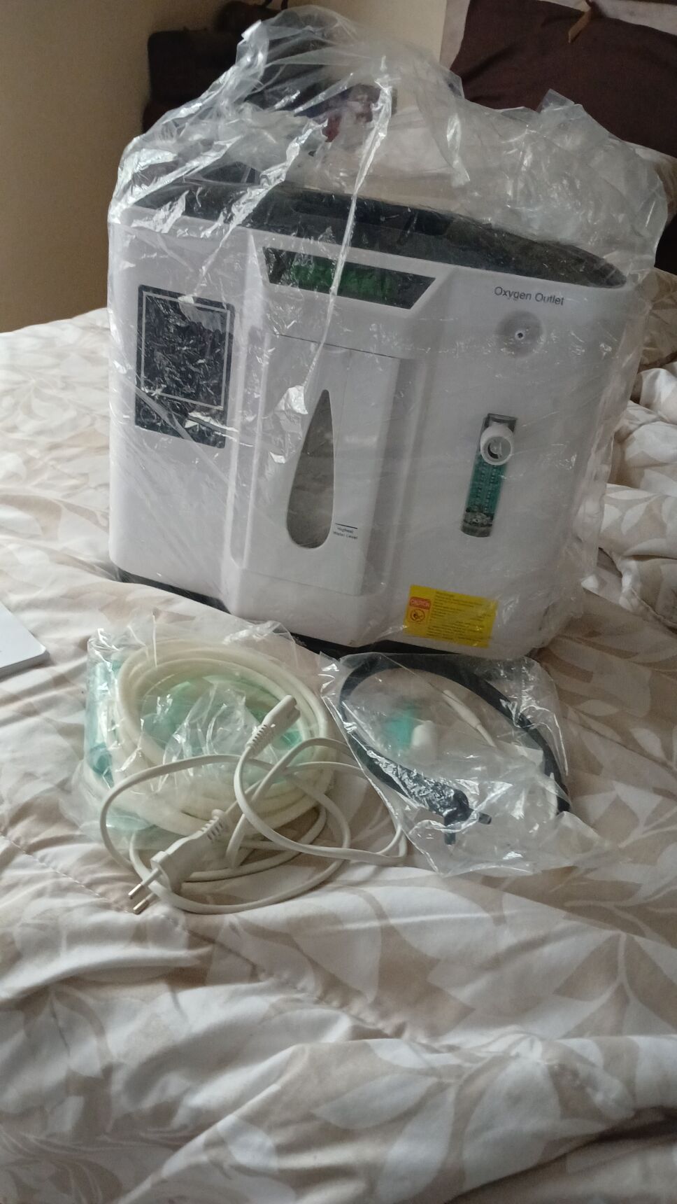 Oxygen concentrator for urgent sale