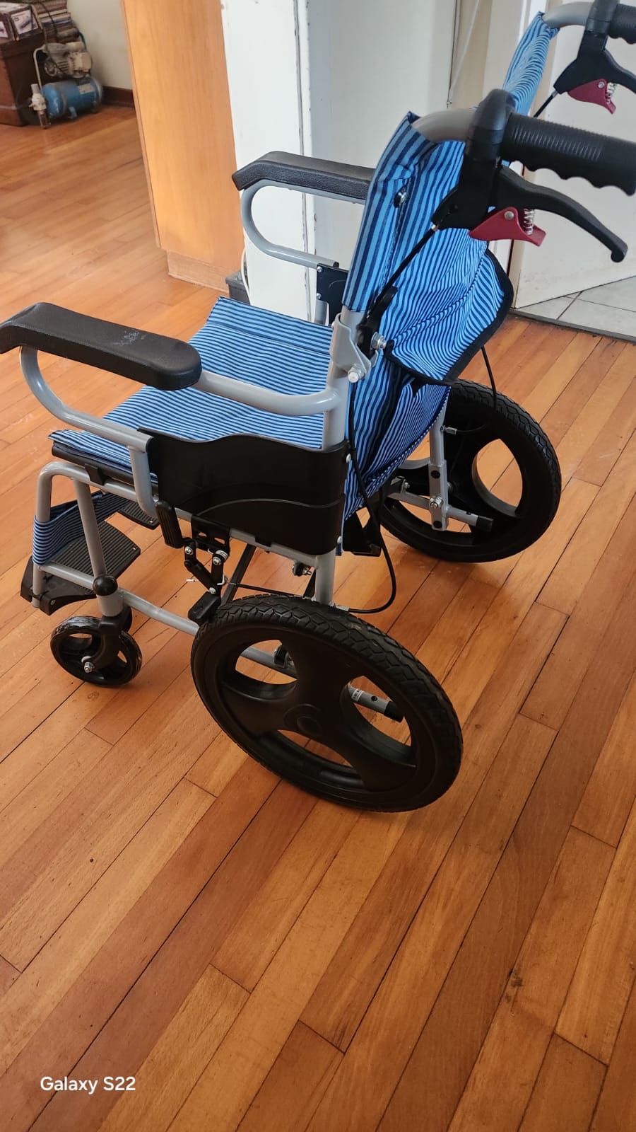 BM 871 Transporter Wheelchair
