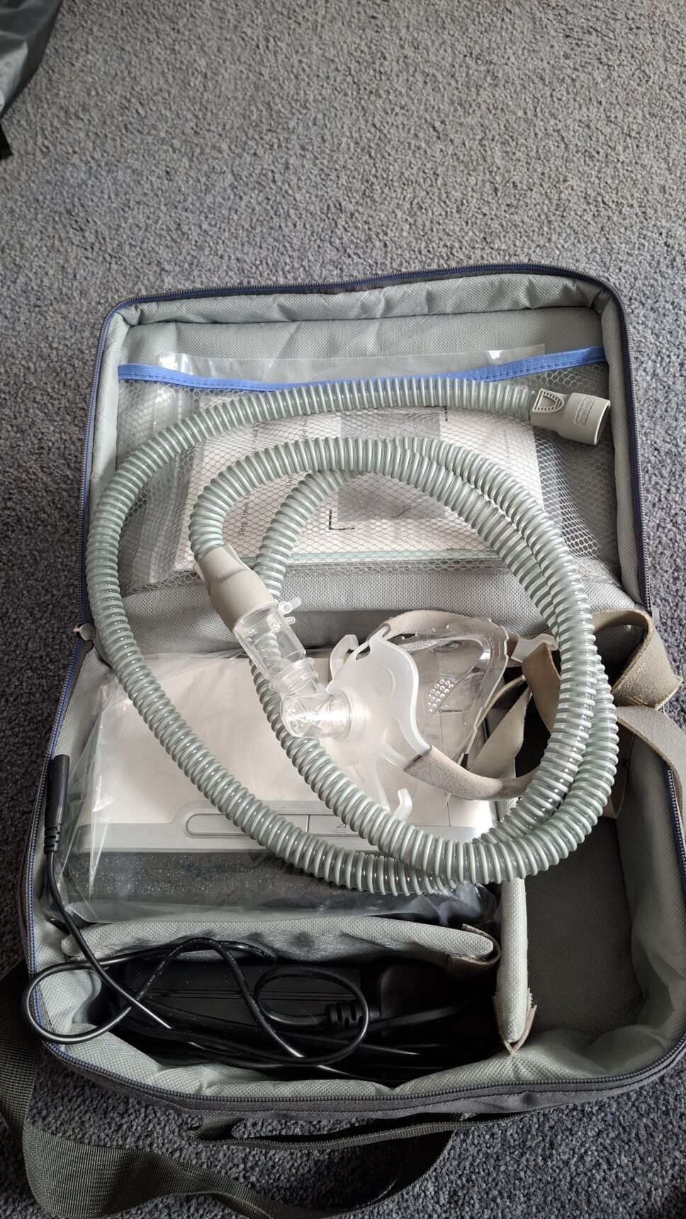Resvent iBreeze 20A APAP (built in humidifier and travel bag)