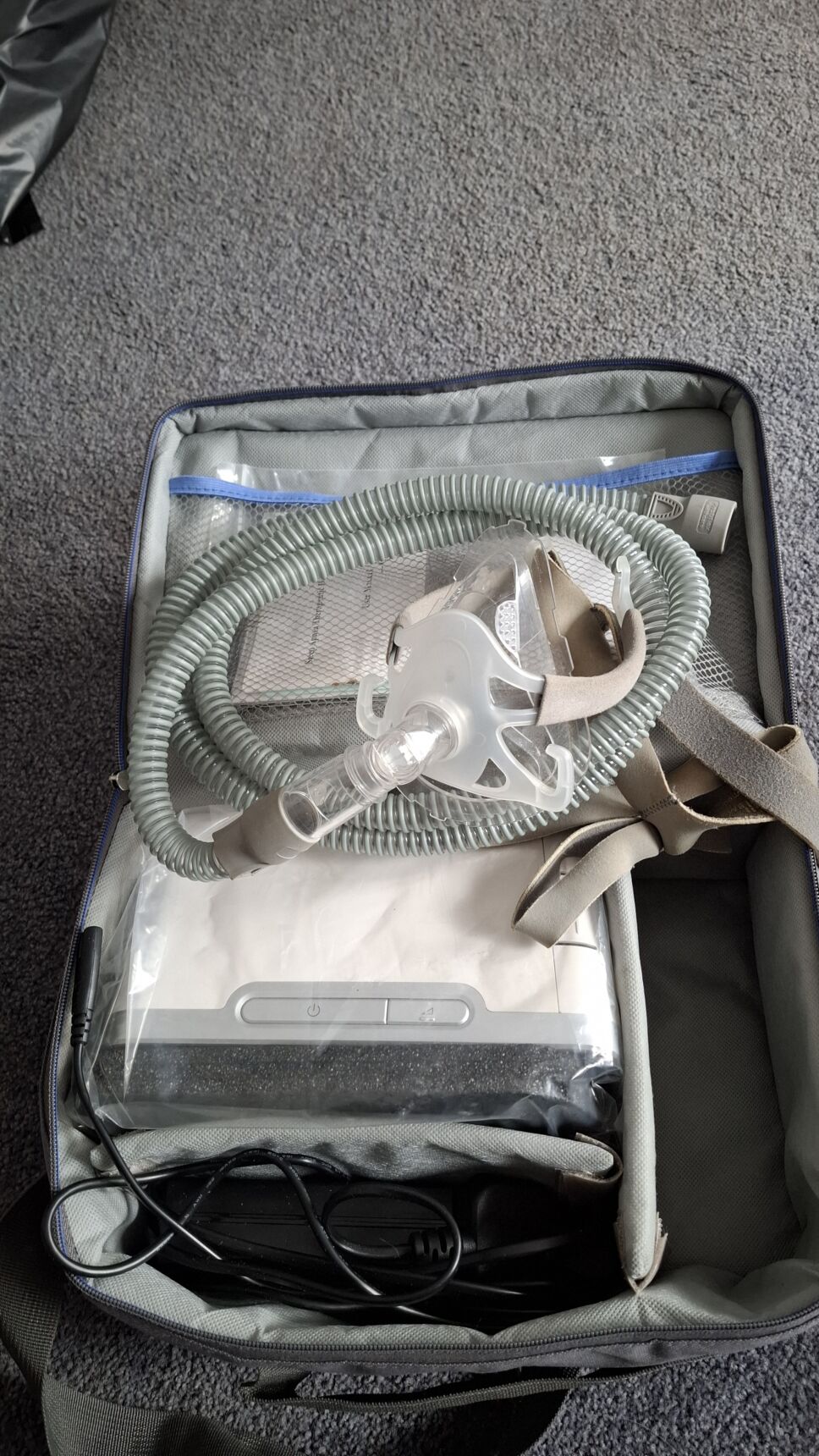 Resvent iBreeze 20A APAP (built in humidifier and travel bag)