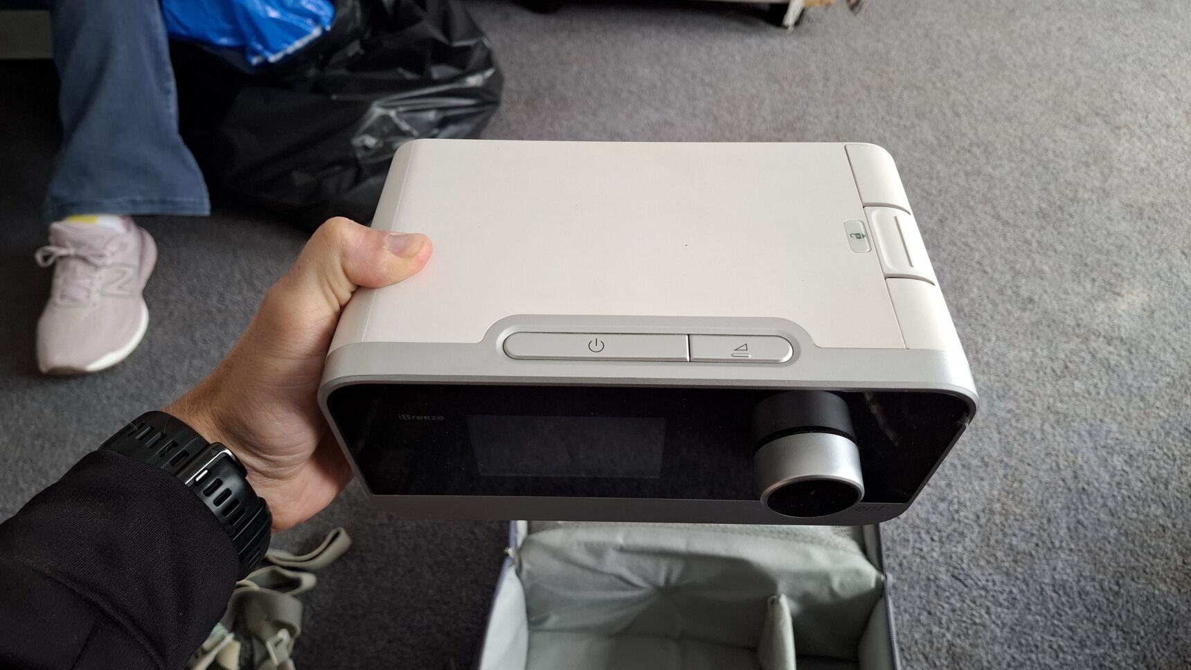 Resvent iBreeze 20A APAP (built in humidifier and travel bag)
