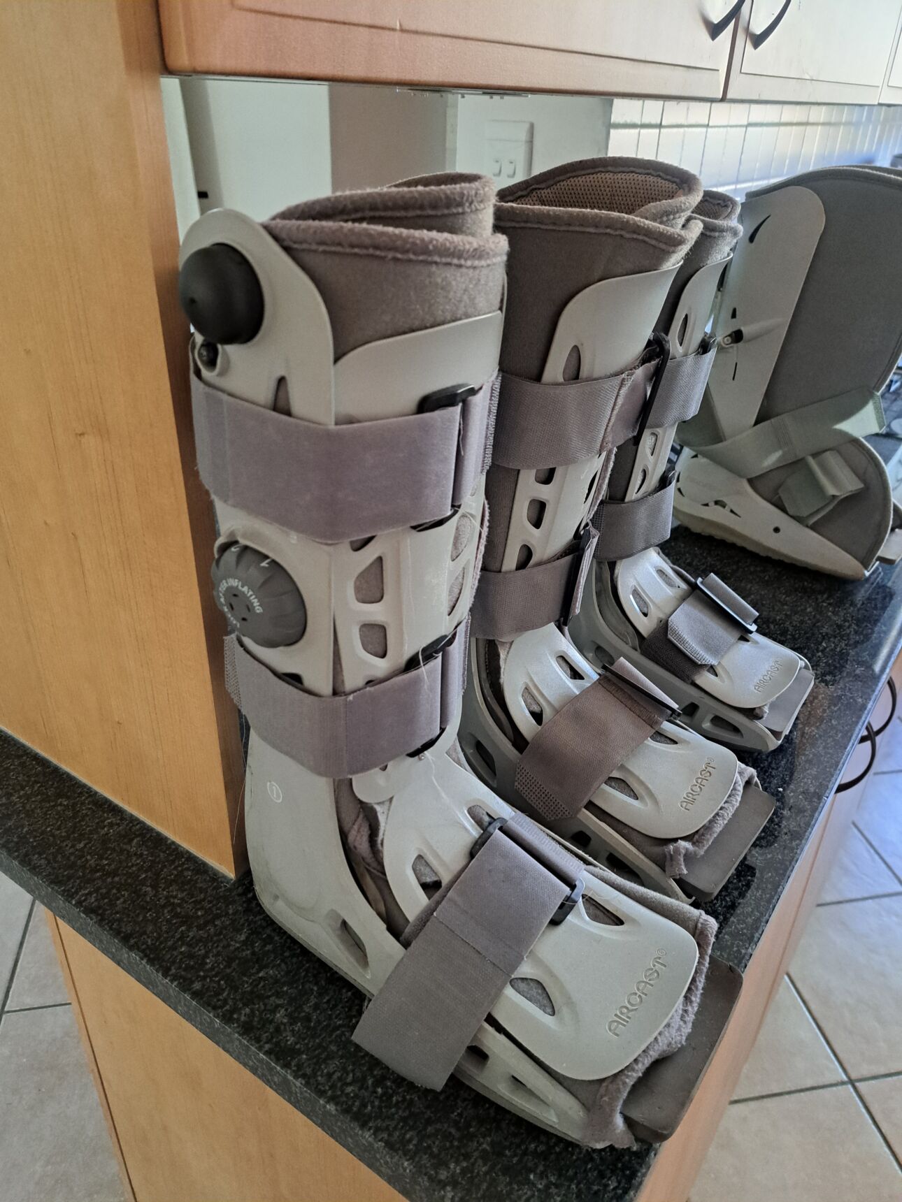 Aircast Moon Boots