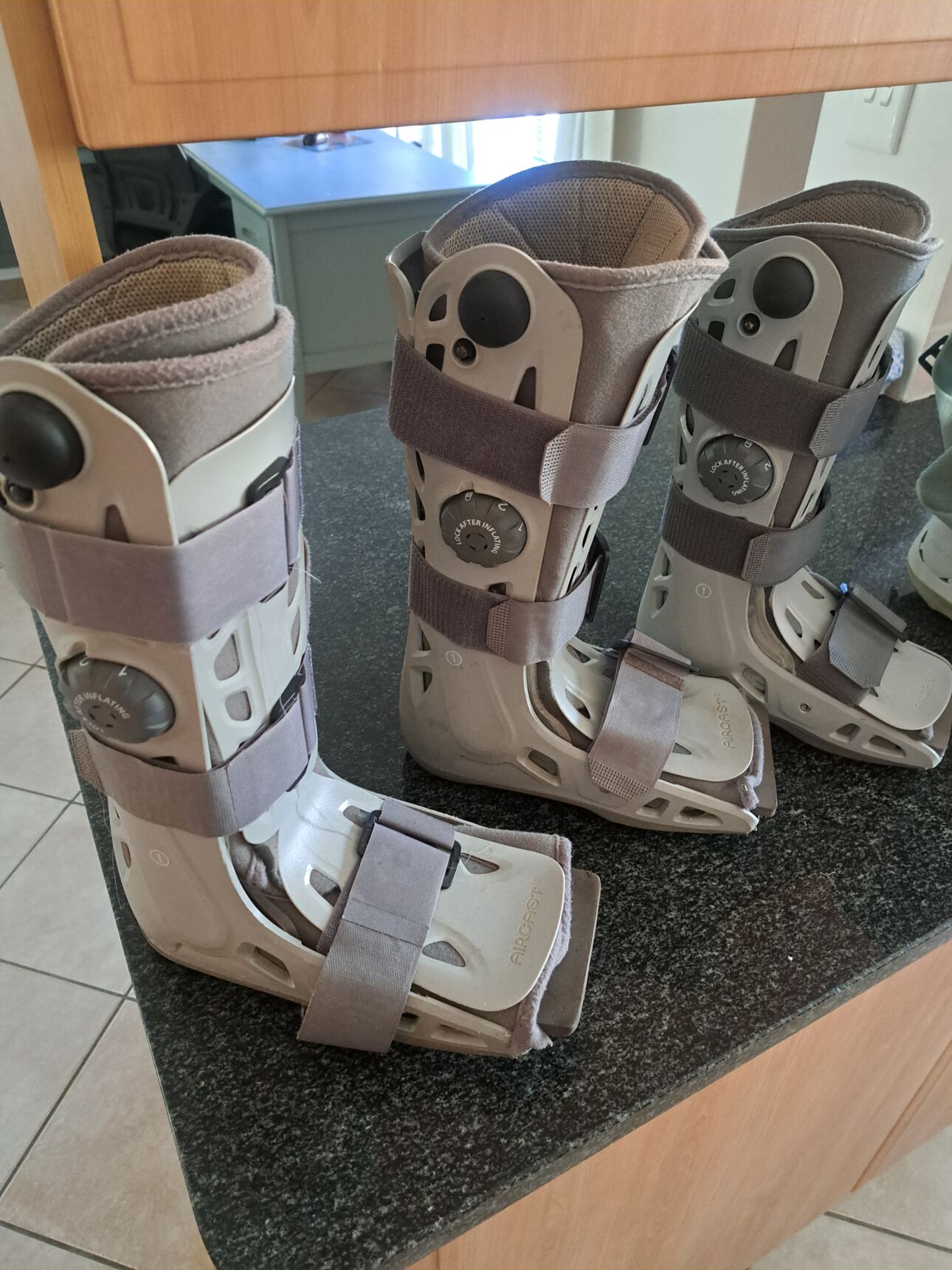 Aircast Moon Boots