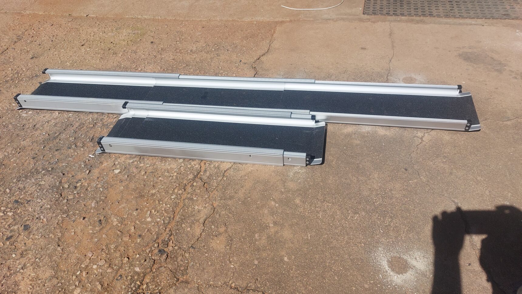 Auminium extendable wheelchair ramps.