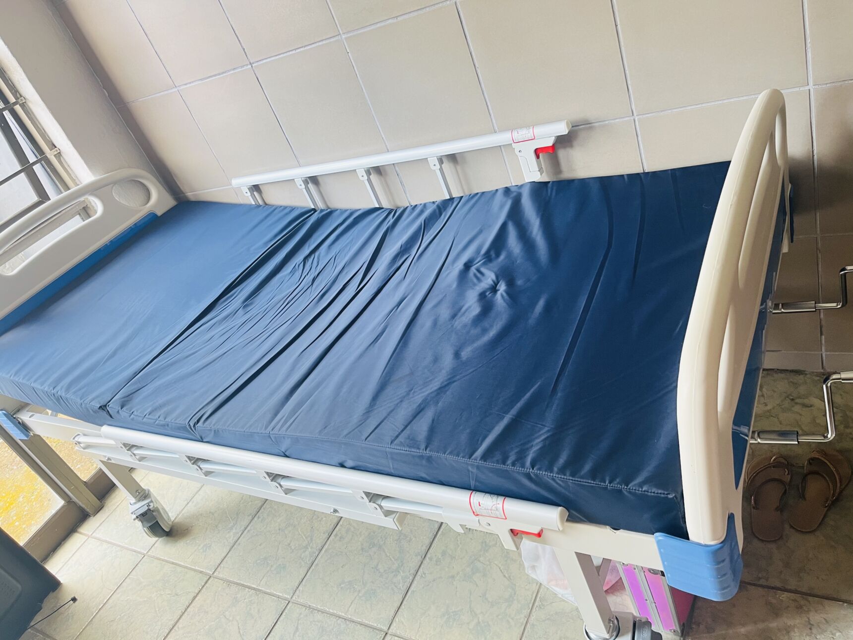 Hospital bed