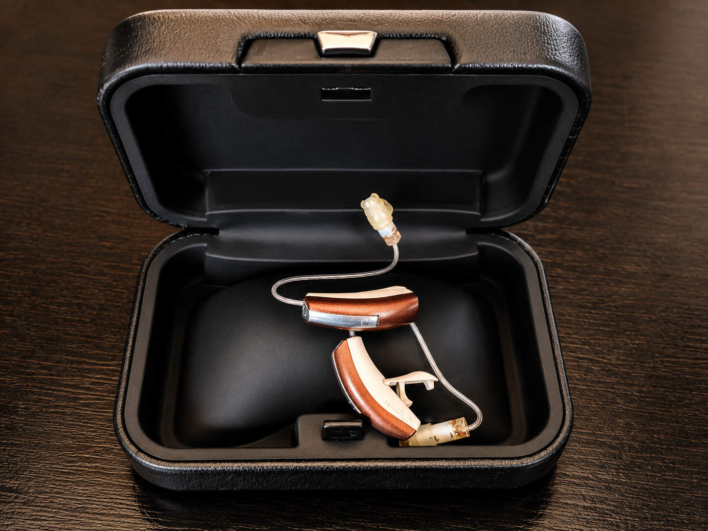 Widex Clear 220 Hearing Aids Pair + M-DEX + Charger + Original
