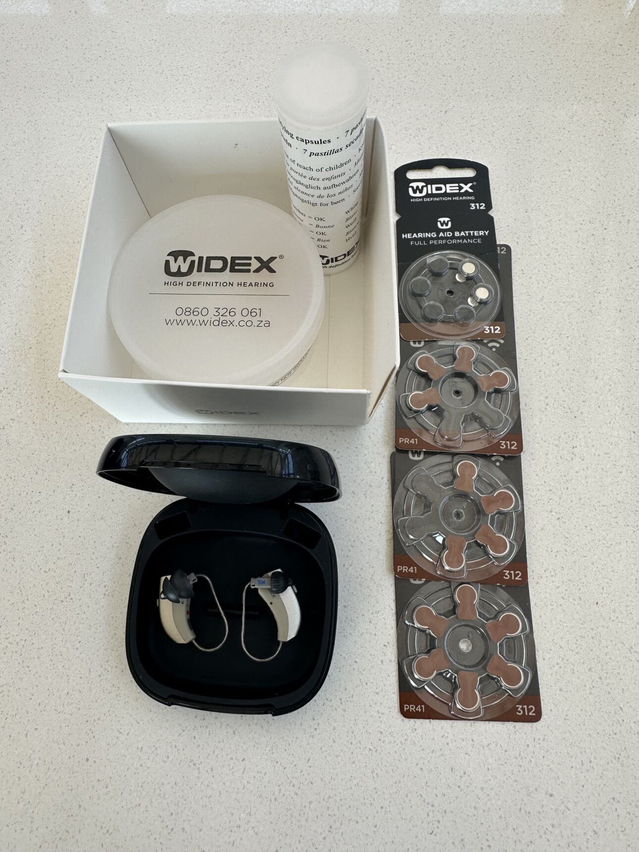 Widex Moment 110 (MR820) Hearing Aid Set