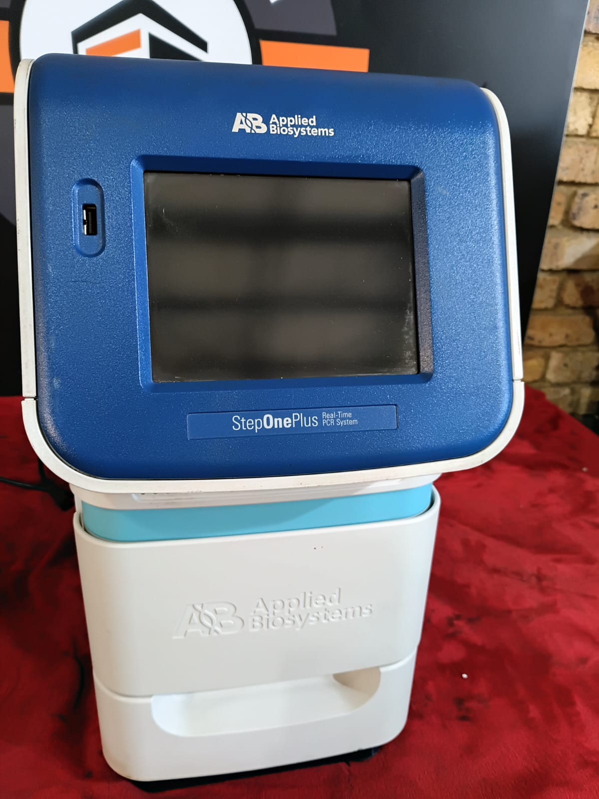 AB Applied Biosystems StepOnePlus Real Time 96-well PCR System