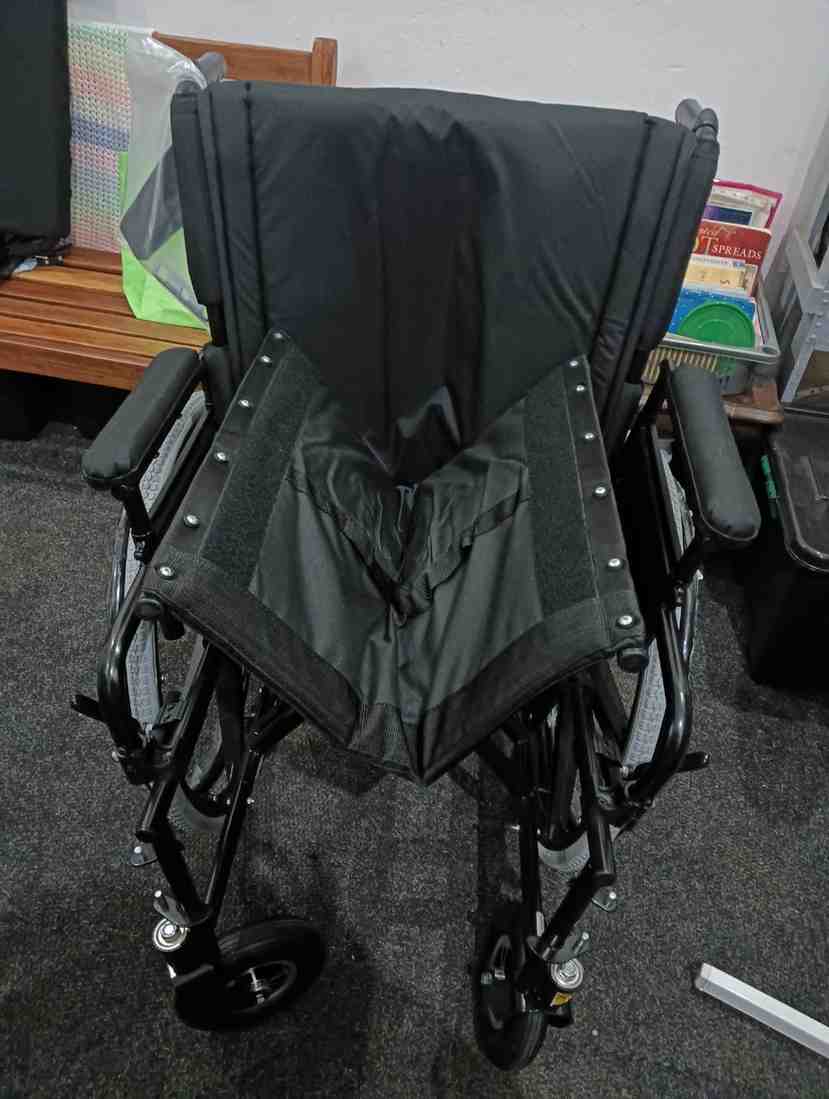 Bariatric Wheelchair 56×45 with Cusion (CE Mobility, BR56X45U)