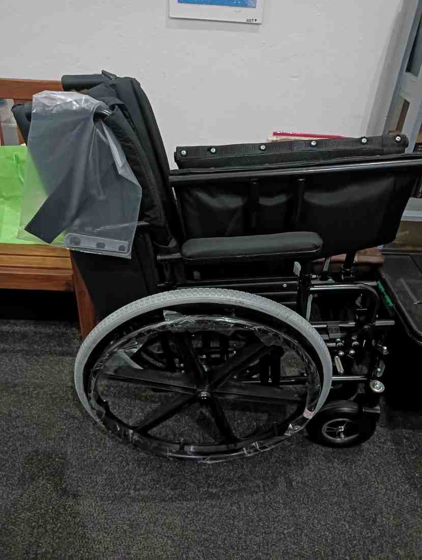 Bariatric Wheelchair 56×45 with Cusion (CE Mobility, BR56X45U)