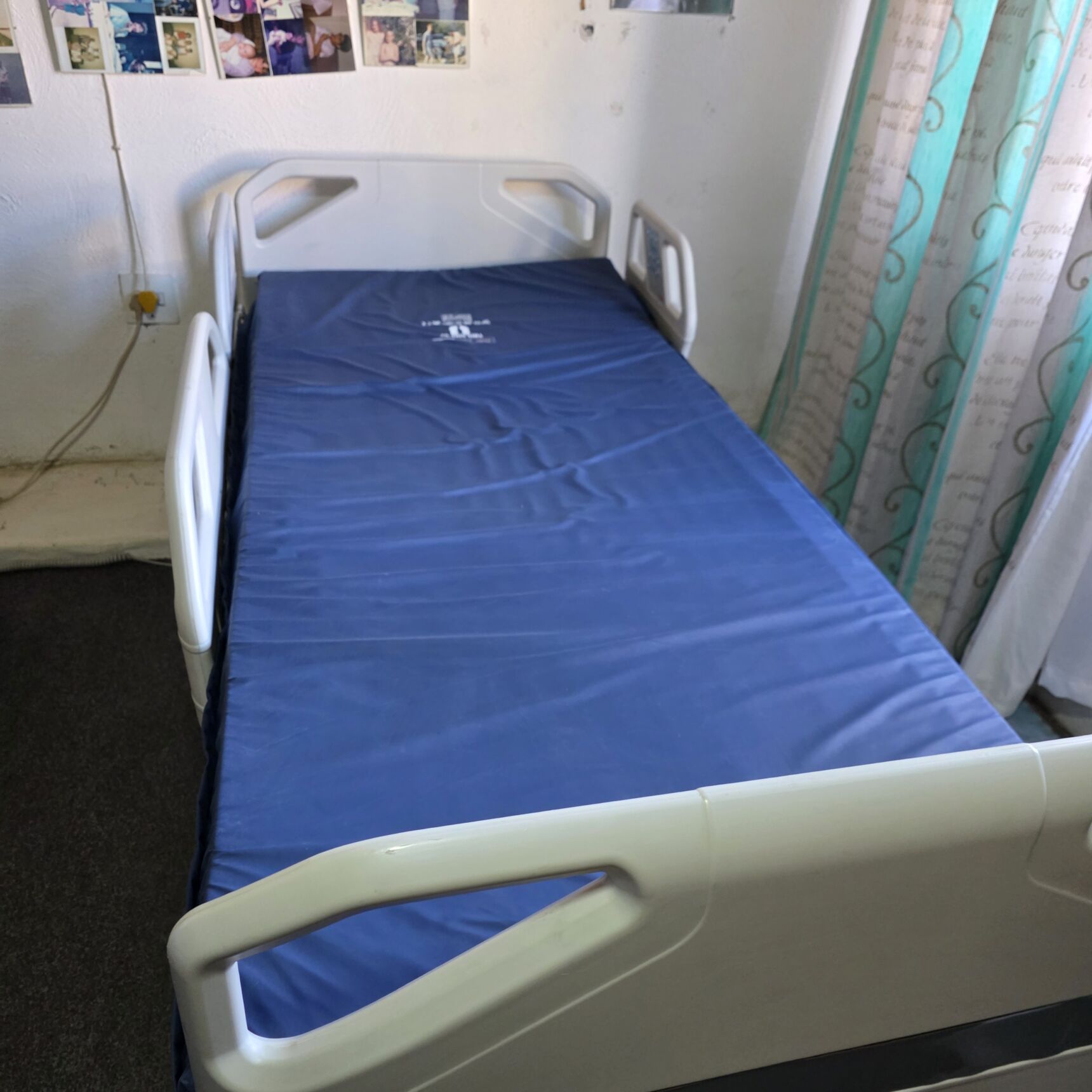 Electric hospital bed