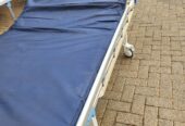I am selling a hospital 3 tier matras ONLY,NOT THE 1.9m X 90cm X 120mm