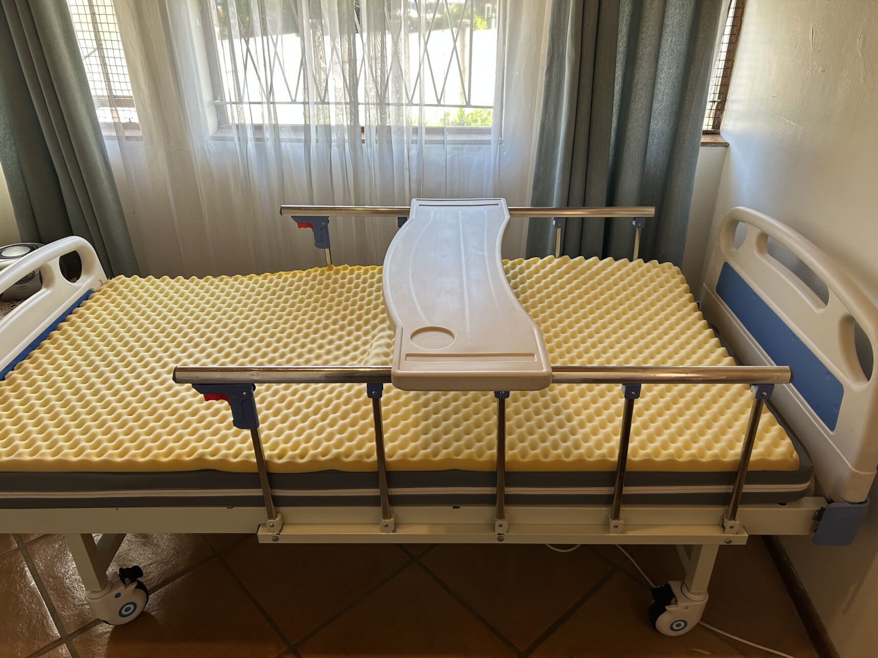 Two crank hospital bed with waterproof mattress