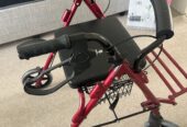 4 wheel walker/rollater with seat, brakes and basket