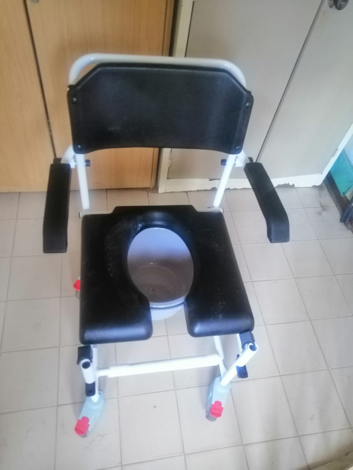 Taxi Commode ,Wite